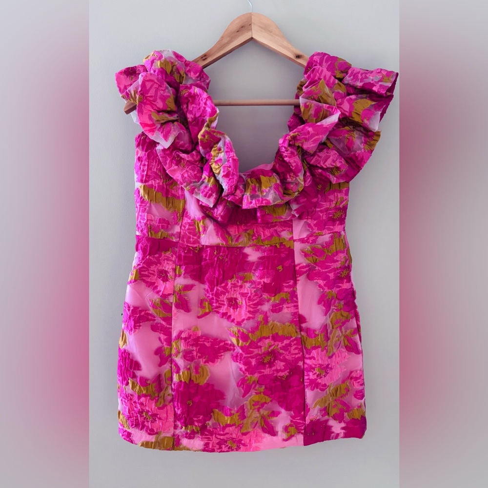 Selfie Leslie Pink Floral Dress Size L.